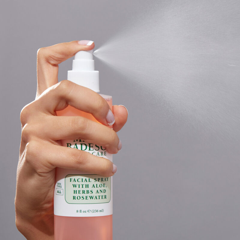 Facial Spray With Aloe, Herbs & Rosewater image number null