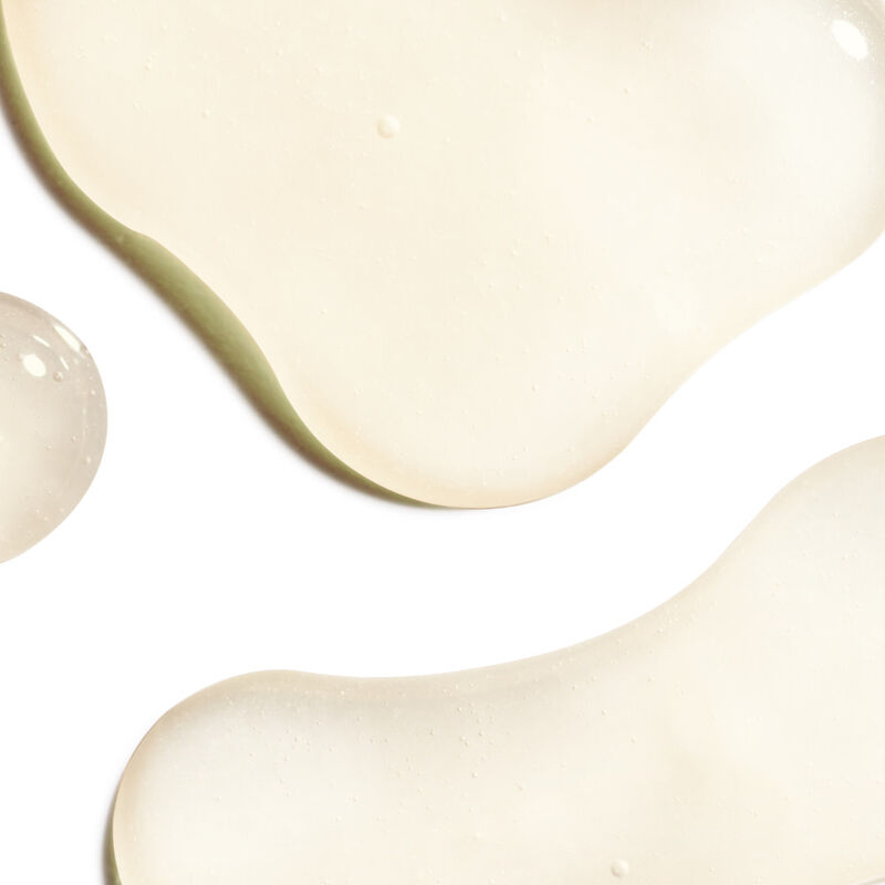 Bright Plus Advanced Treatment Essence image number null