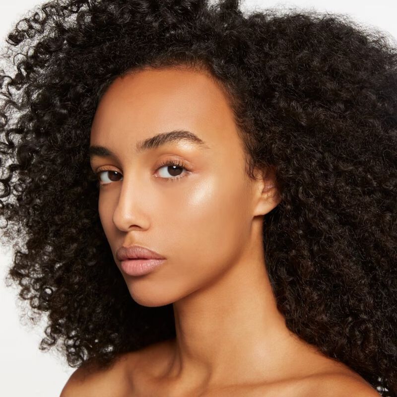 Glow Highlighting Powder image number null