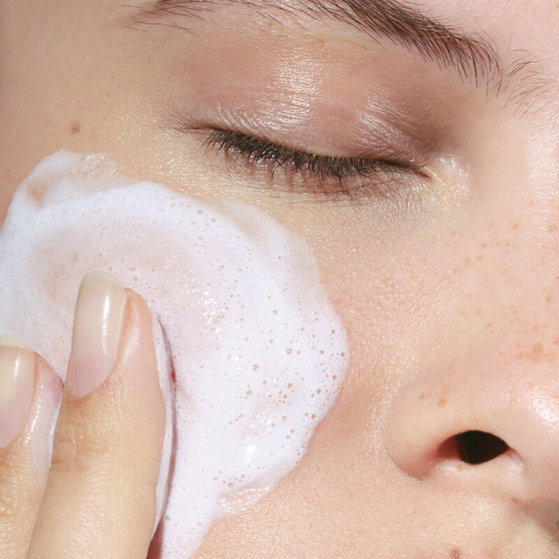 Soothing Gentle Foaming Cleanser image number null