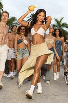 Body Badalada Lotion Cheirosa 62 image number null