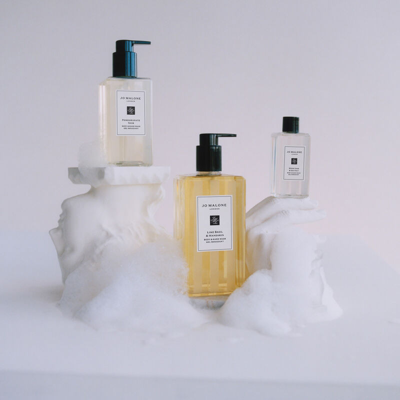 Pomegranate Noir Body & Hand Wash image number null