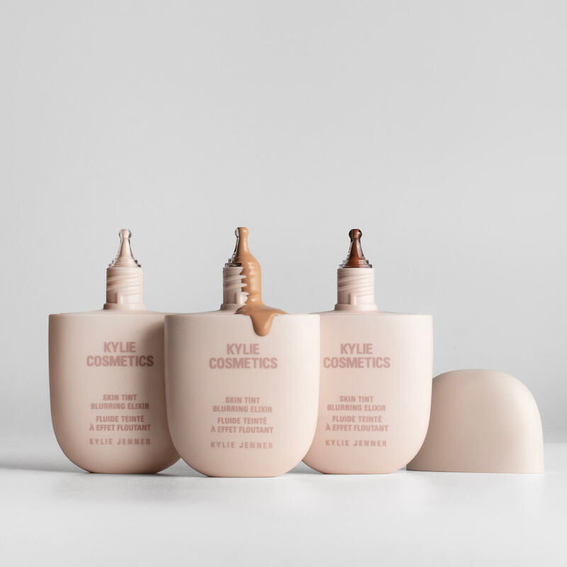 Skin Tint Blurring Elixir Foundation image number null