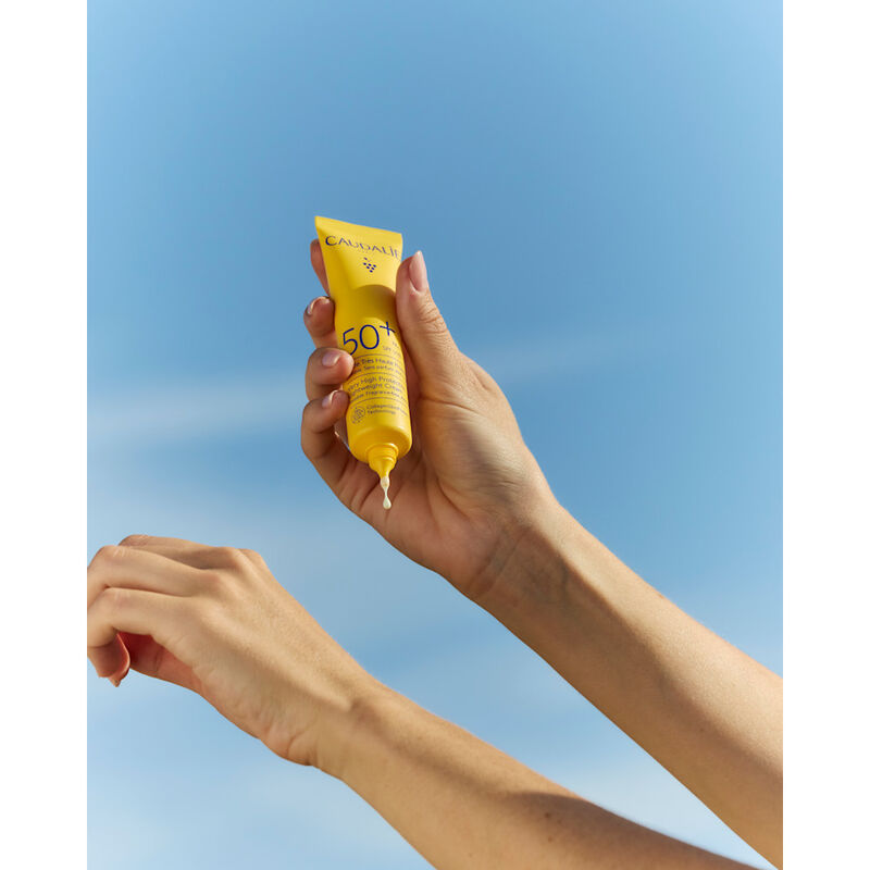 Very High Protection Lightweight Cream image number null