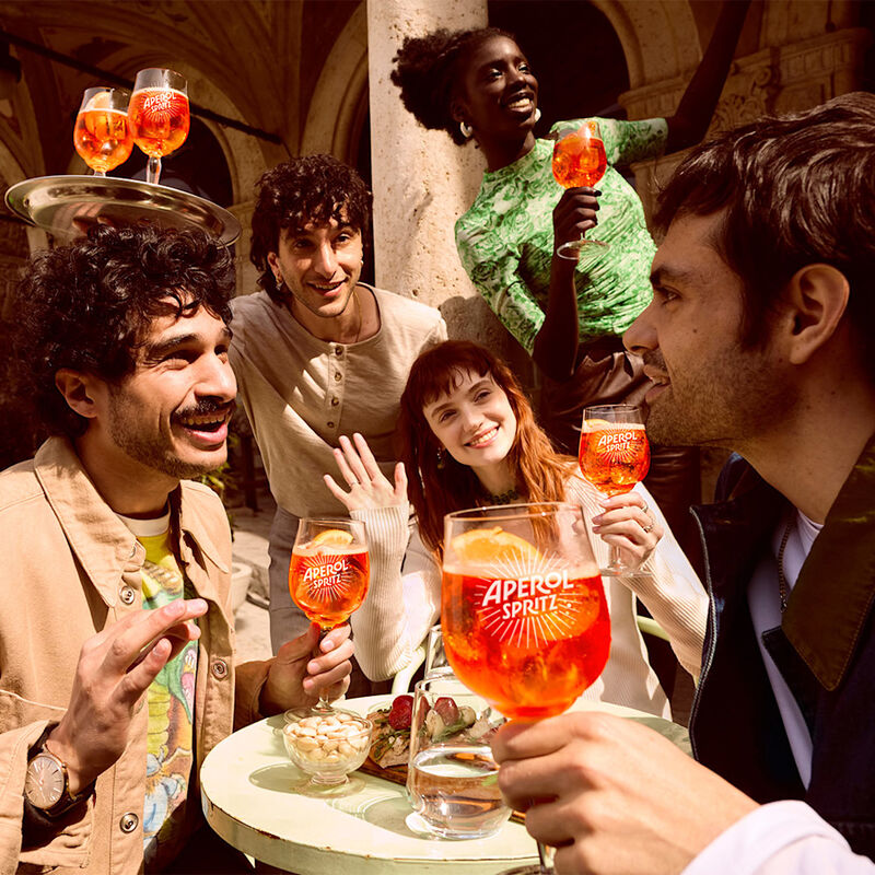 Italian Spritz cocktail image number null