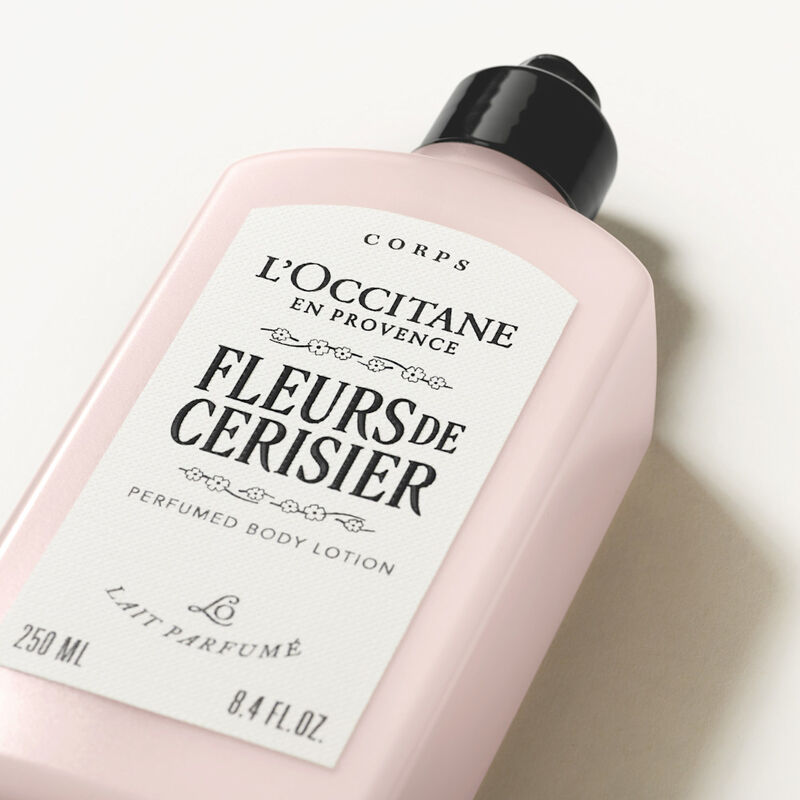 Fleurs De Cerisier Perfumed Body Lotion image number null