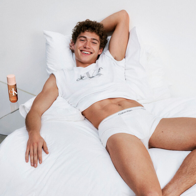 Sheer Peach Hair & Body Perfume Mist image number null