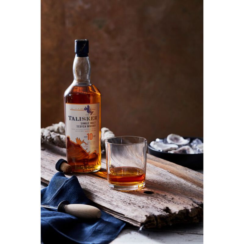 10 Year Old Single Malt Scotch Whisky image number null