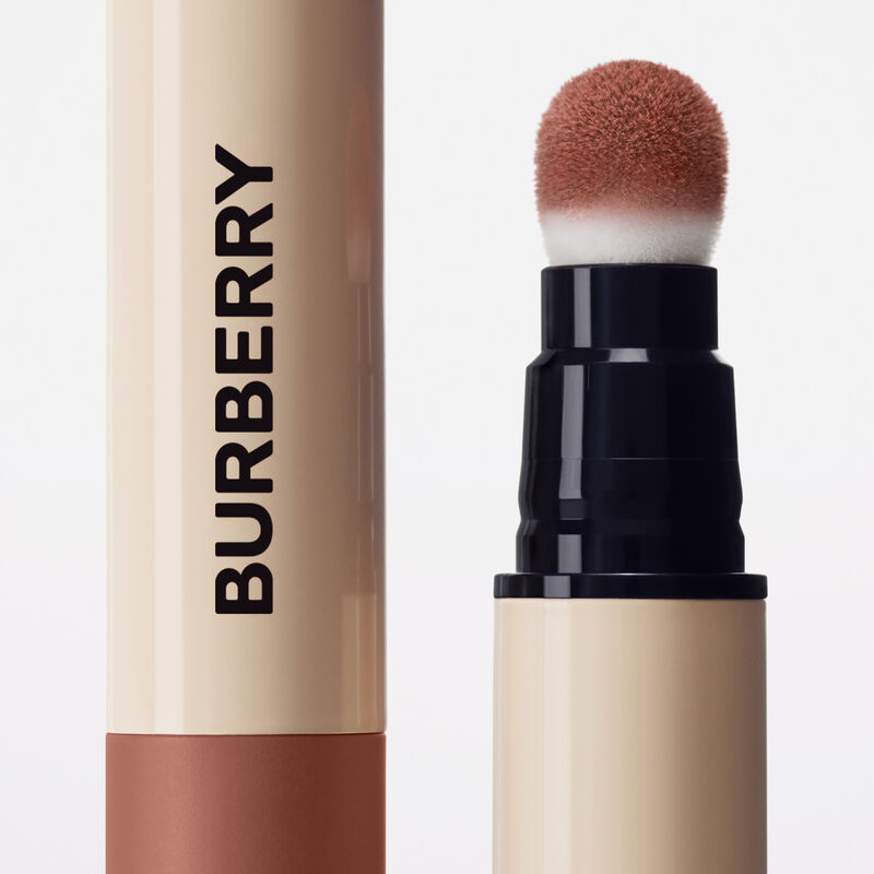 Brit Matte Lip Veil image number null