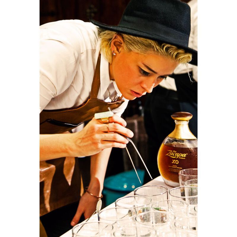 Centenario XO Rum image number null