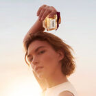 Le Parfum image number null