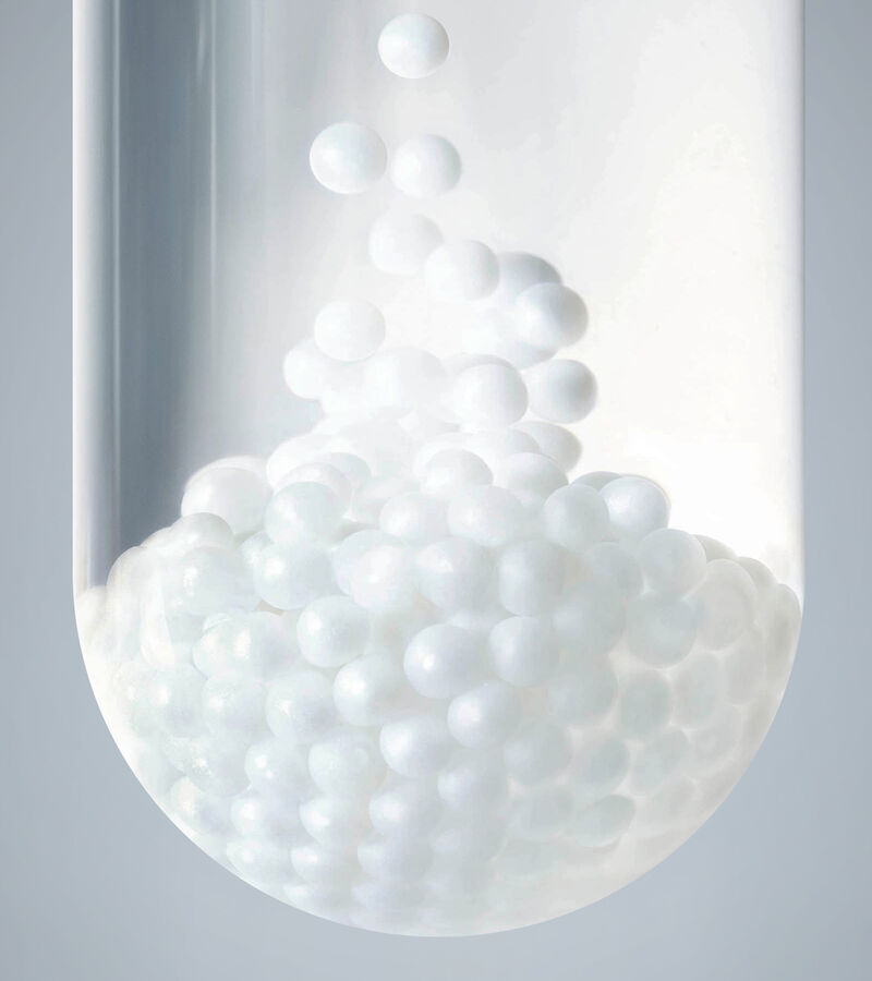 White Caviar Pearl Infusion image number null