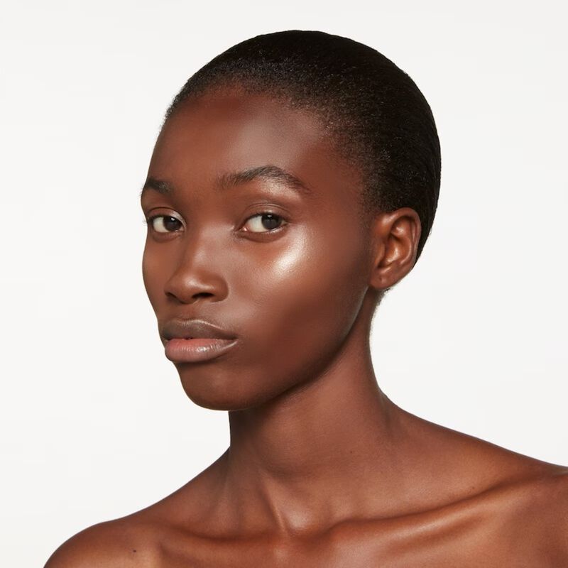 Glow Highlighting Powder image number null