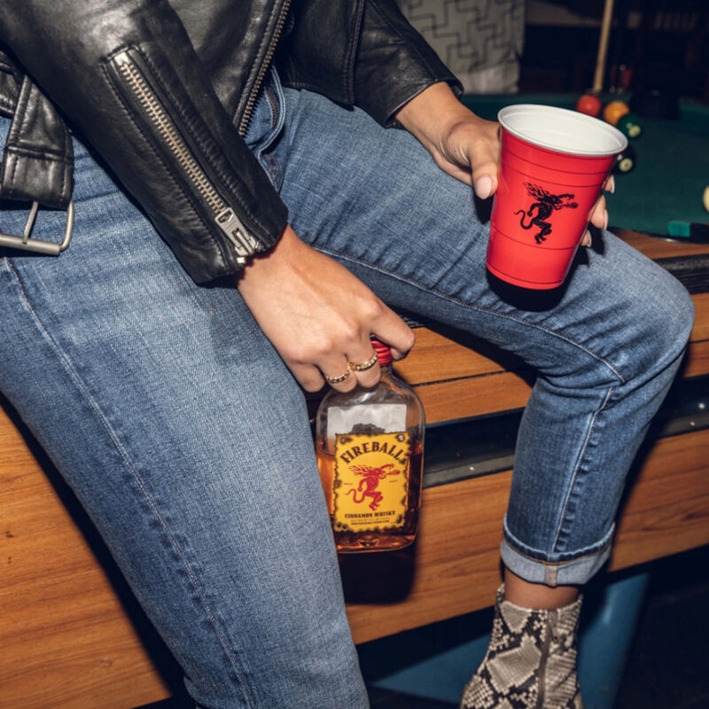 Liqueur Blended with Cinnamon & Whisky image number null