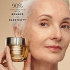 Revitalizing Supreme+ Moisturizer Youth Power Creme image number null