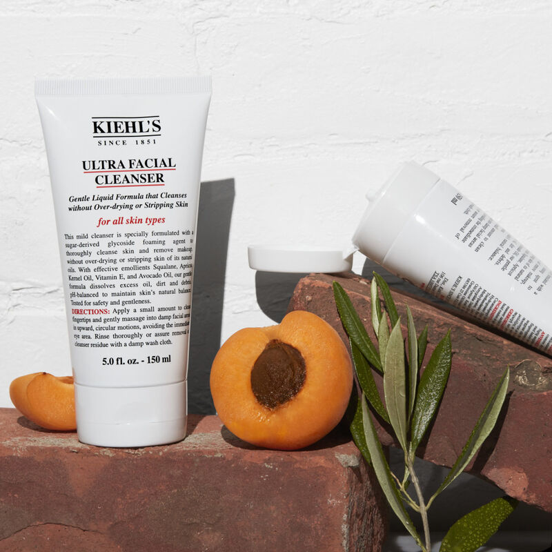 Ultra Facial Cleanser image number null