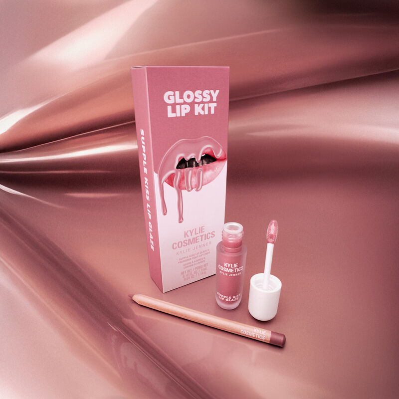 Glossy Lip Set image number null