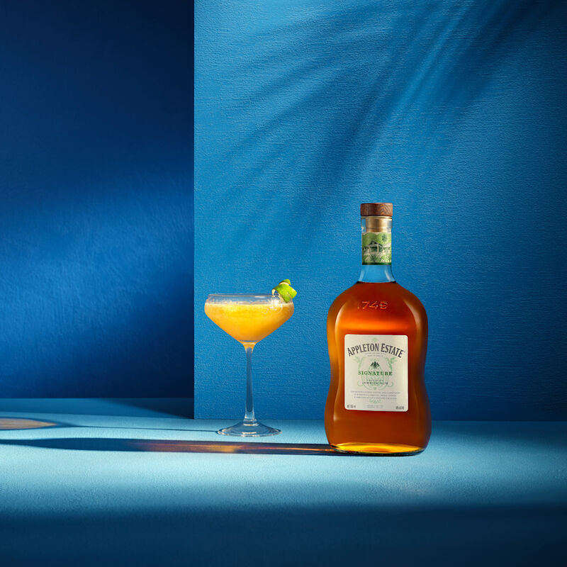 Signature Finest Jamaica Rum image number null