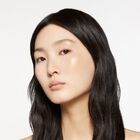 Glow Highlighting Powder image number null