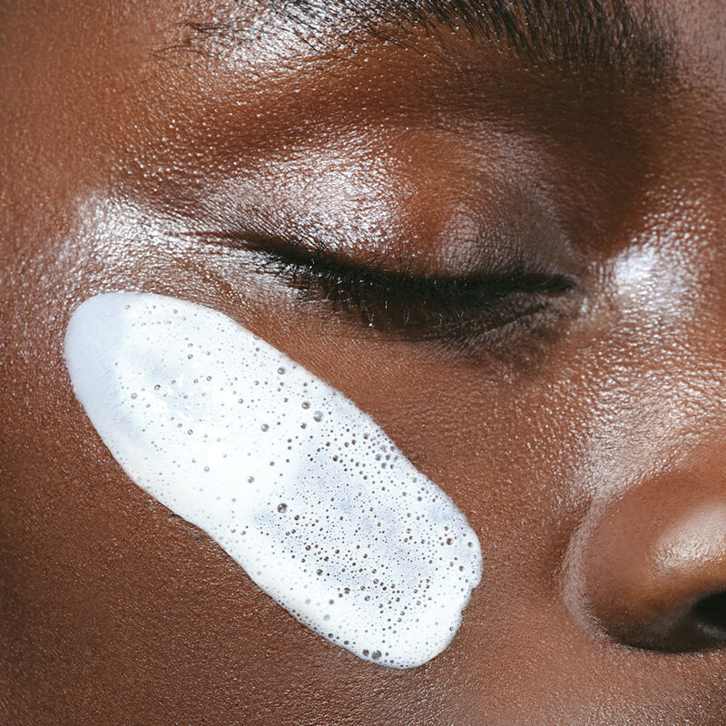 Hydrating Gentle Foaming Cleanser image number null