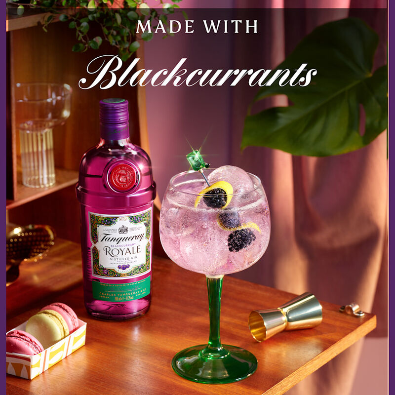 Royale Blackcurrant Gin image number null